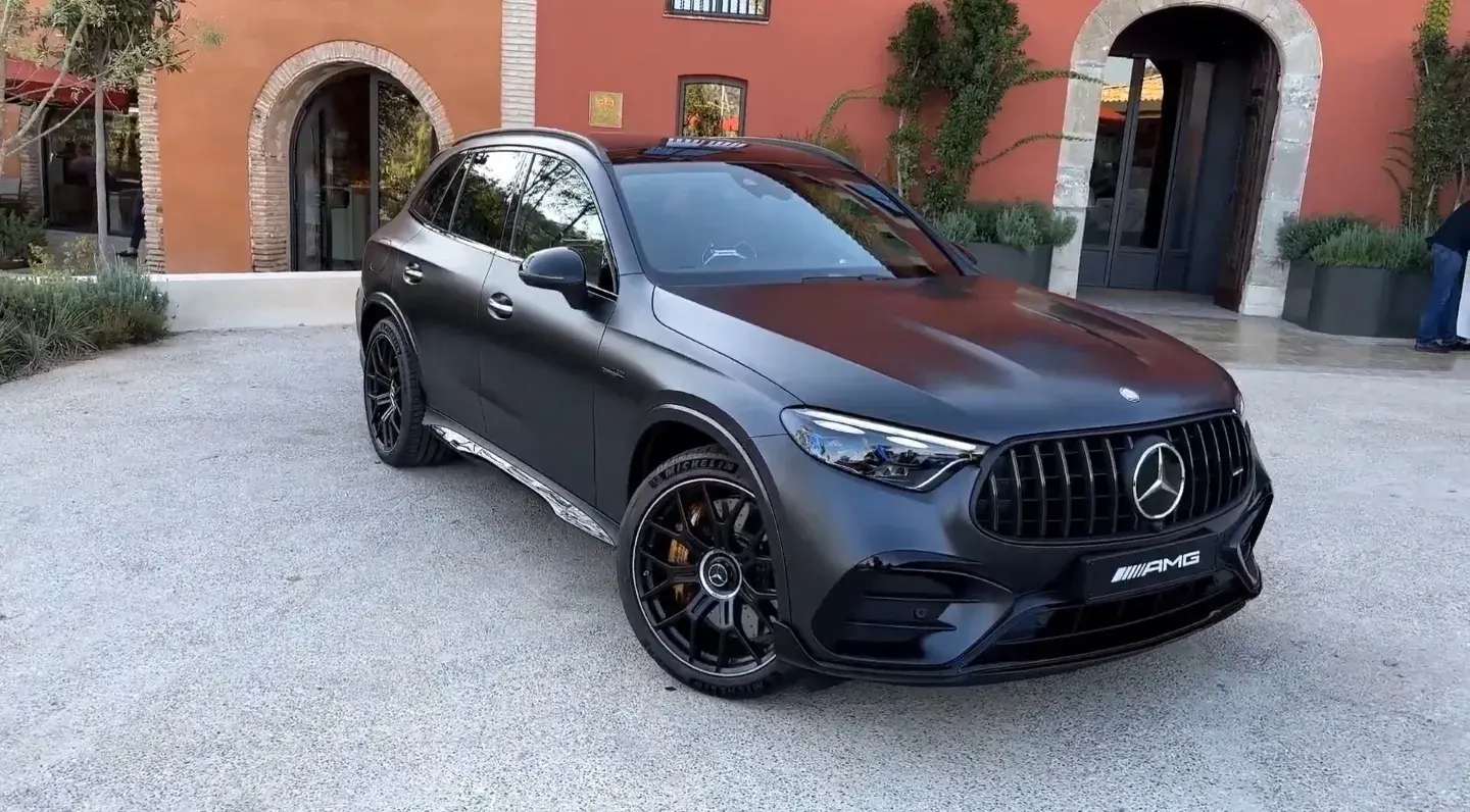 仍然“一人一機(jī)” 靜態(tài)解析全新AMG GLC 63S