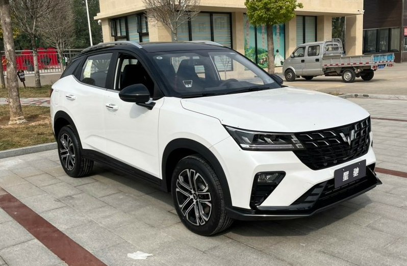 00后車(chē)主第一臺(tái)SUV為什么選了五菱星馳？看看他怎么說(shuō)