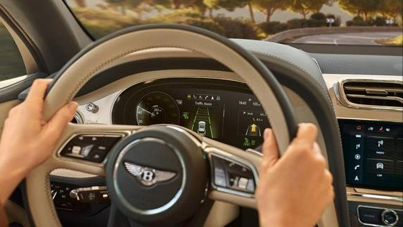 宾利添越长轴距 MULLINER 版：极致奢华，卓越性能