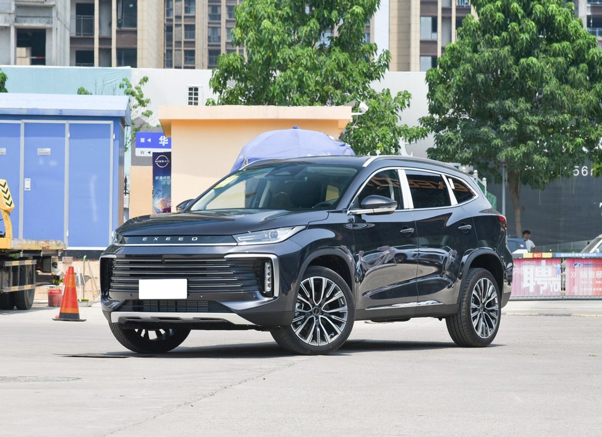 主攻國(guó)外市場(chǎng)的燃油版奇瑞車，星途凌云真不便宜，落地要20萬(wàn)！