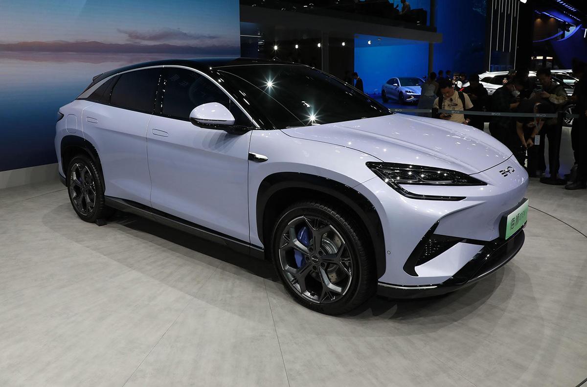 比亚迪全新SUV，海狮07 EV实车亮相，外观很年轻运动，车长4830mm