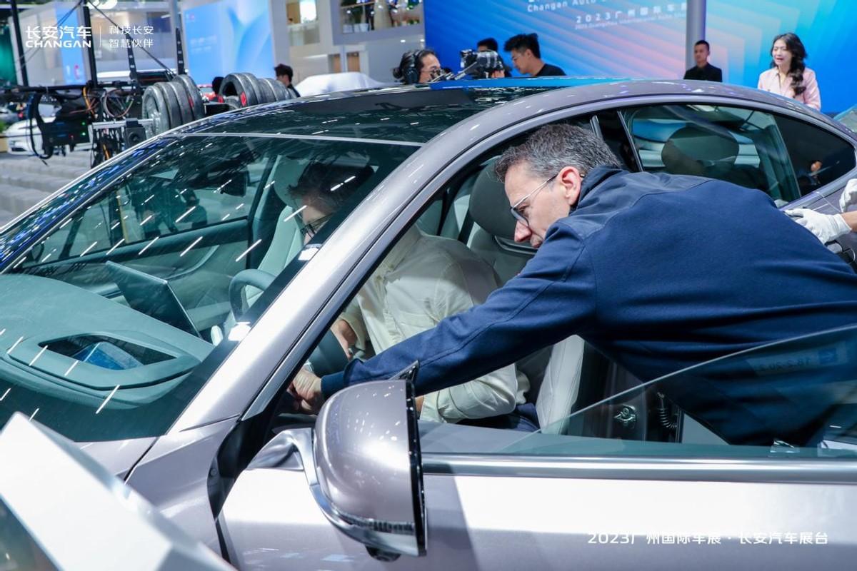 “金钟罩” 护体 长安汽车发布进军电池行业发展计划