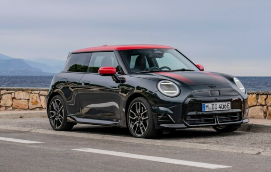 MINI Cooper SE JCW Trim官图发布