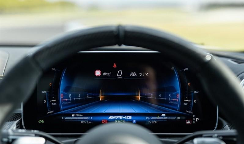 配插混系统，3.4秒破百，全新澳规版AMG C63 SE Performance发售