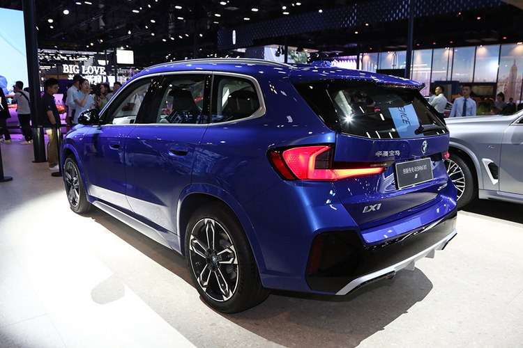 超值选：花25万能买的BMW SUV！你没看错，它还有大空间和高性能!