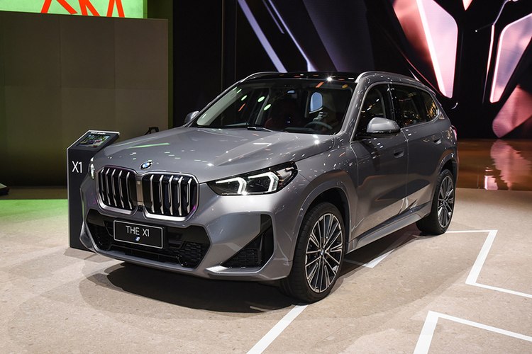 超值选：花25万能买的BMW SUV！你没看错，它还有大空间和高性能!