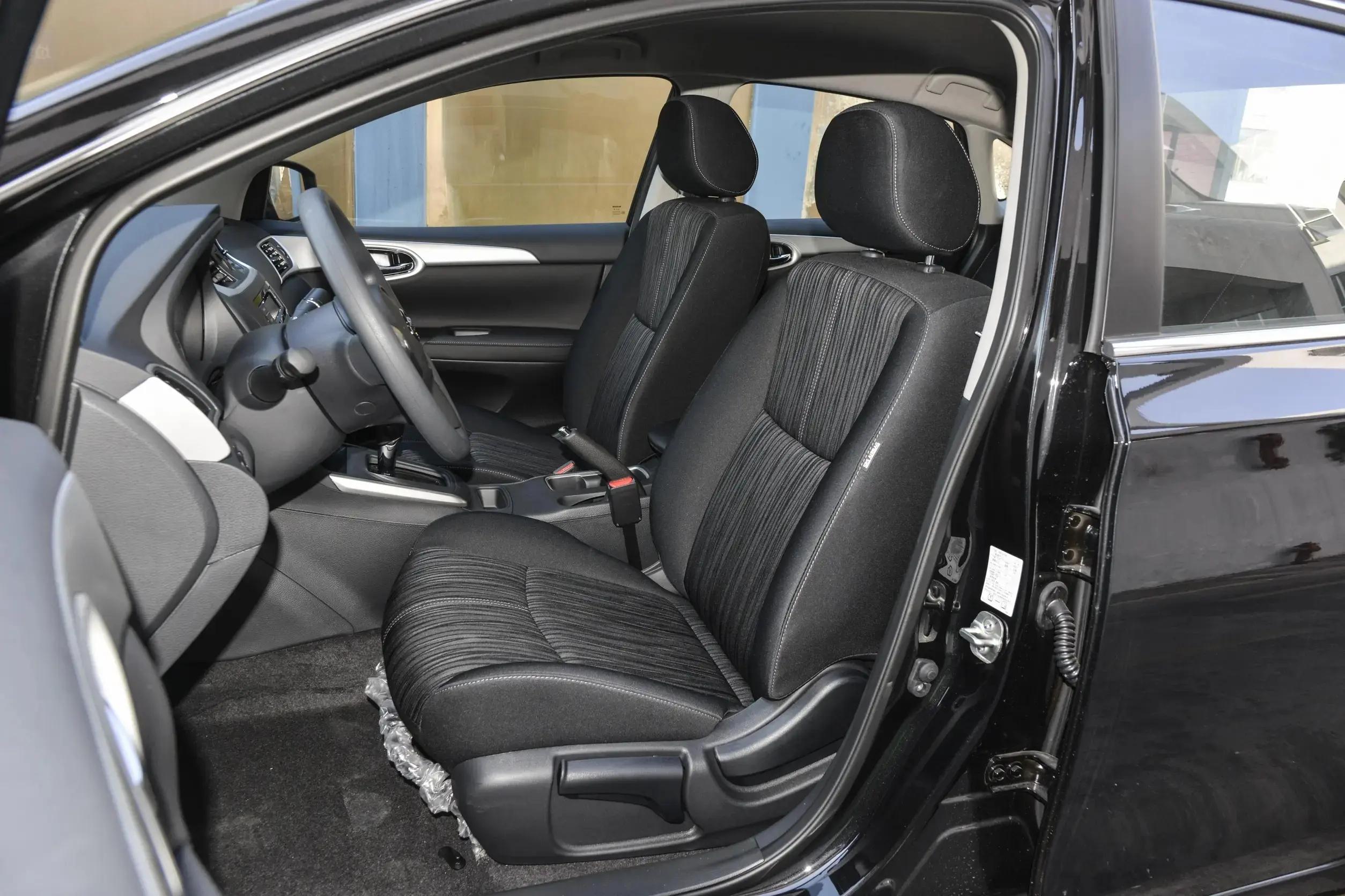 2024款日产轩逸·经典上市，1.6L+CVT，售价10.86-12.26万元