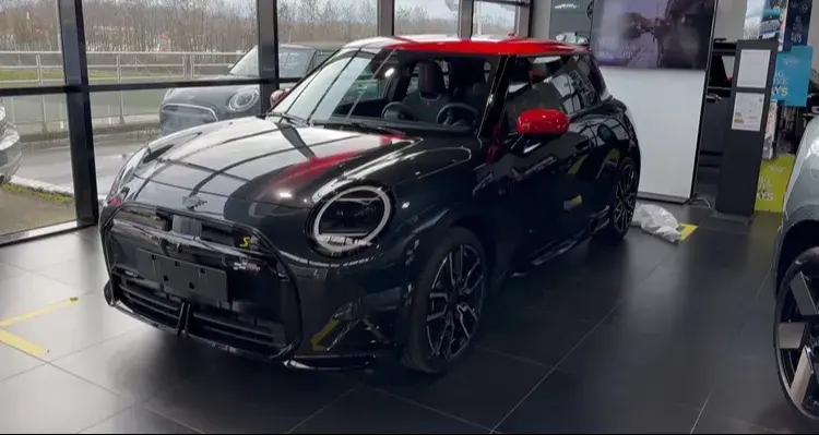 静态体验 全新MINI COOPER SE JCW