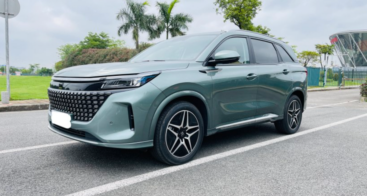 不再“蝸居”轎車，中型插混SUV藍(lán)電E5讓用車品質(zhì)直線上升