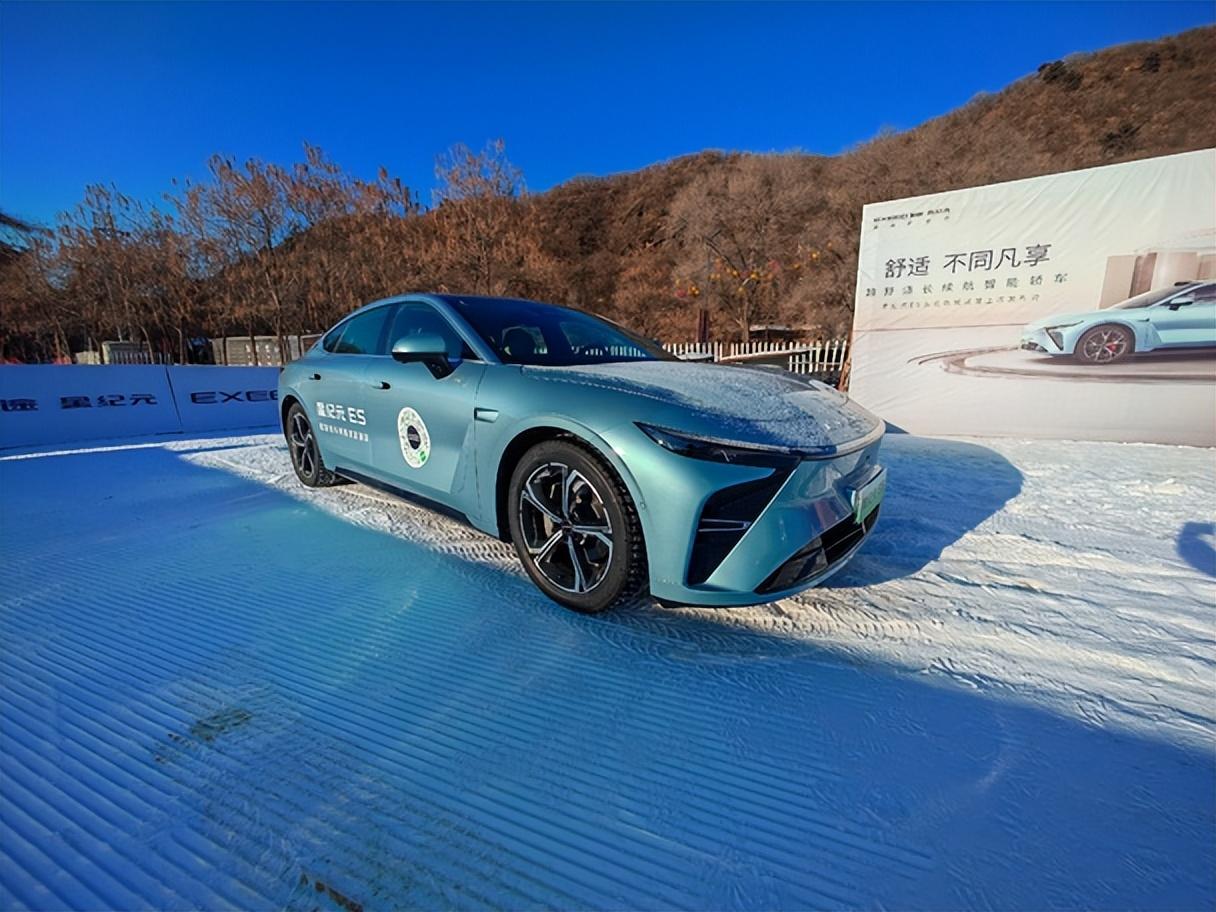 全系標(biāo)配CDC電磁減震與空氣懸掛 純電轎車星紀(jì)元ES來東北卷了