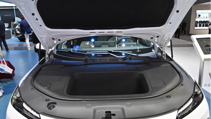 埃安AION S MAX对比深蓝SL03，谁会是15万元级别最好的纯电轿车？