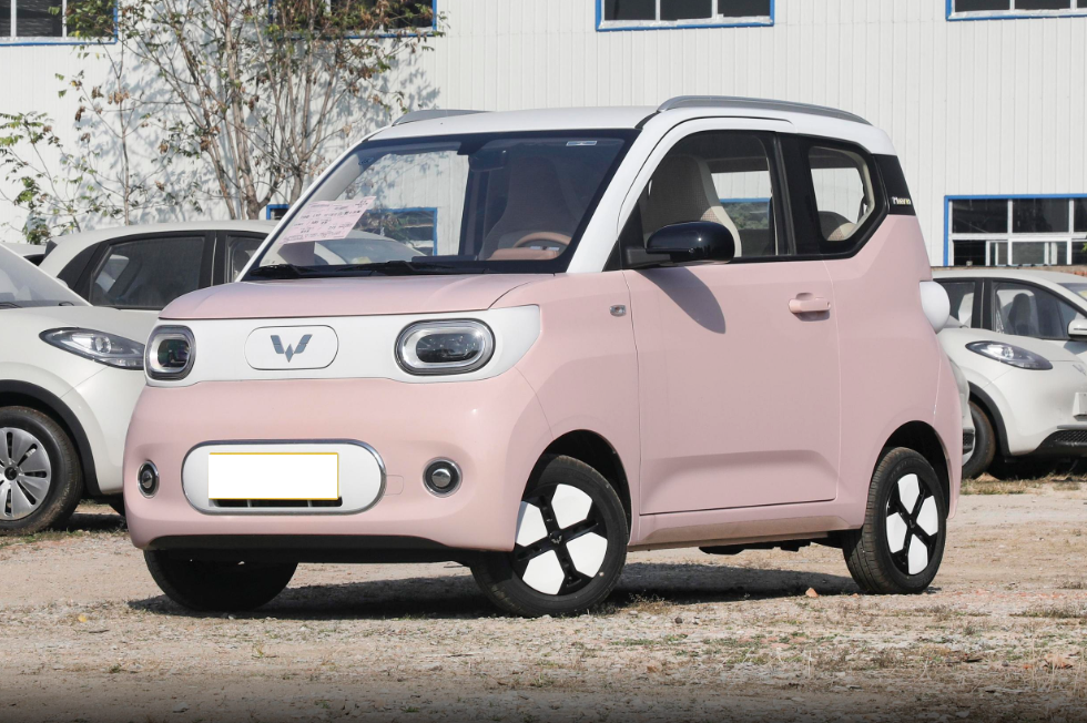 五菱又“玩花樣”了，新款宏光MINIEV與閑魚聯(lián)名，新車造型是亮點(diǎn)