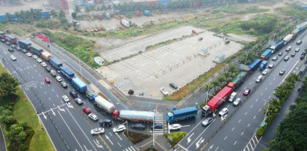 去海南8個(gè)小時(shí)排不上船，春節(jié)新能源車因“消防安全”被歧視