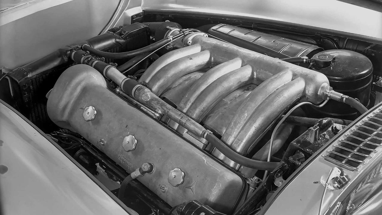 70年前的“鸥翼”传奇！梅赛德斯-奔驰300SL生日快乐
