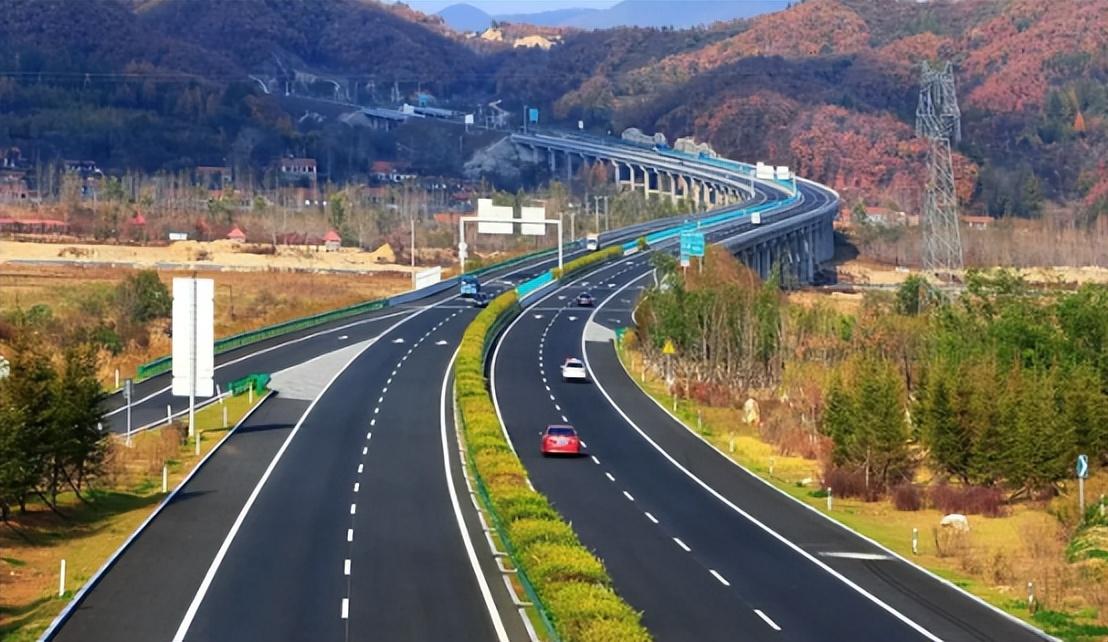 汽車高速拋錨怎么辦？別慌，這樣處理就好