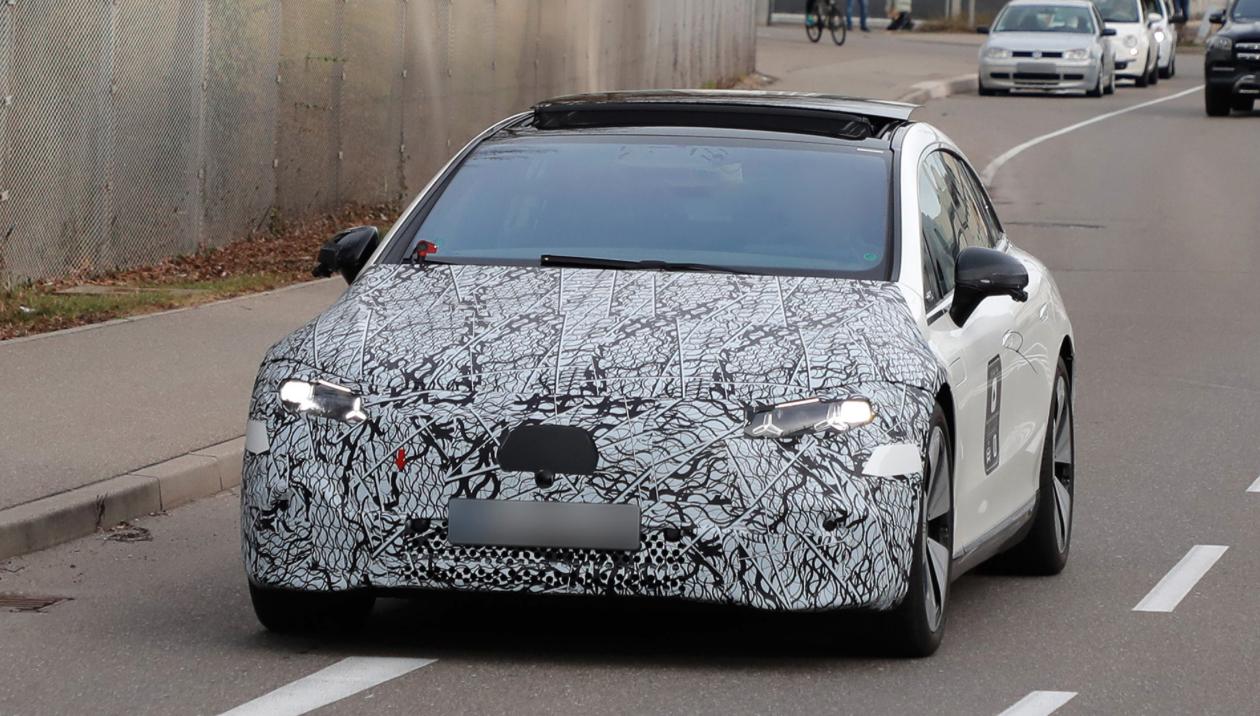奔馳新款EQS諜照曝光 車頭燈造型有變 預(yù)計2025年亮相