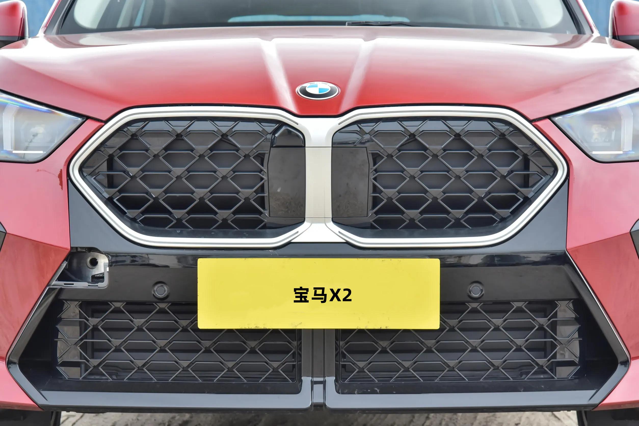 全新一代宝马X2上市，2.0T+7DCT，进口方式销售，售价31.69万元起