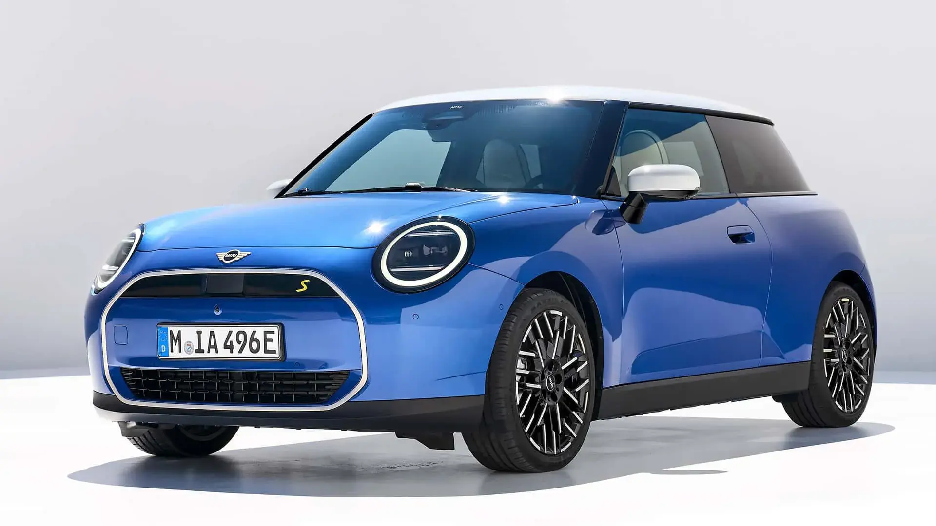 燃油版和纯电版你选谁？ 全新MINI COOPER S 对比全新MINI COOPER SE