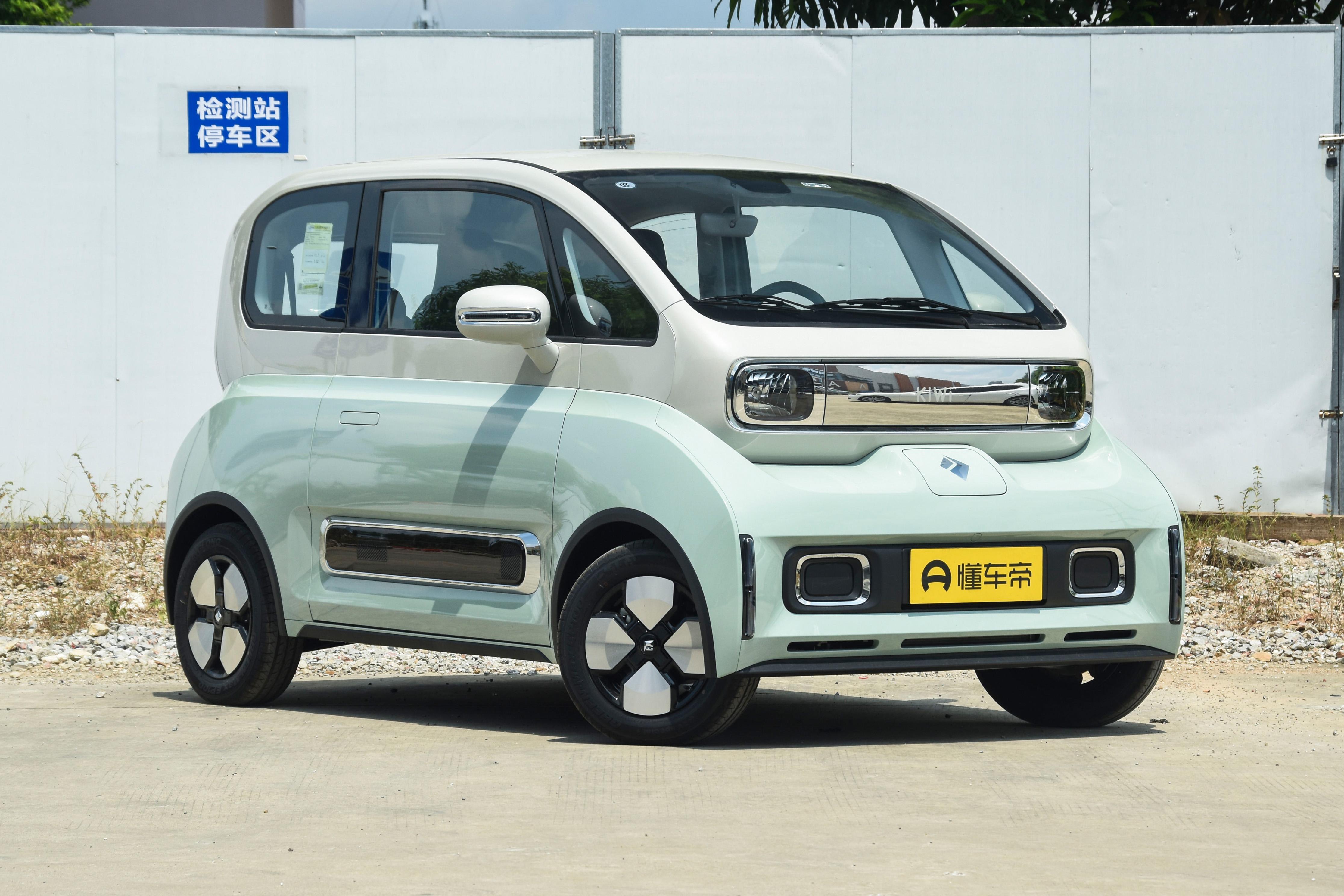 个性好玩的纯电代步小车，纯电续航305km+快充，宝骏KiWi EV