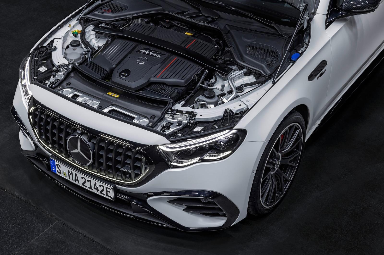 搭载3.0T插混系统 全新梅赛德斯-AMG E53发布