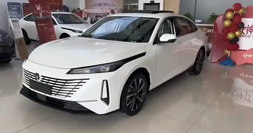 長安第三代逸動正式發布，新增1.5T發動機