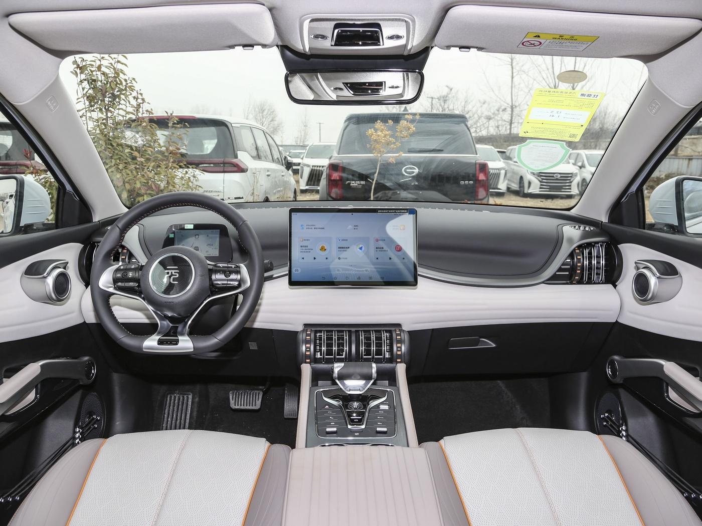15万以内想买纯电动SUV，为什么说比亚迪元PLUS荣耀版难觅对手？