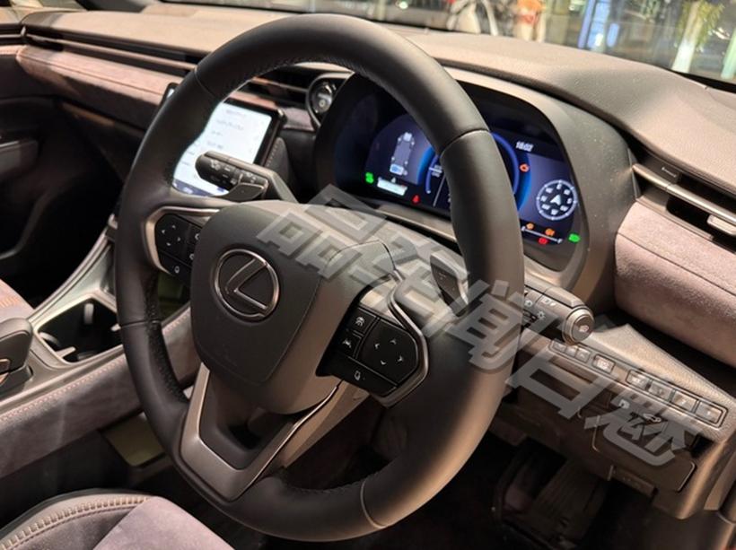 最便宜的雷克萨斯SUV！全新雷克萨斯LBX实拍，搭载1.5升三缸混动