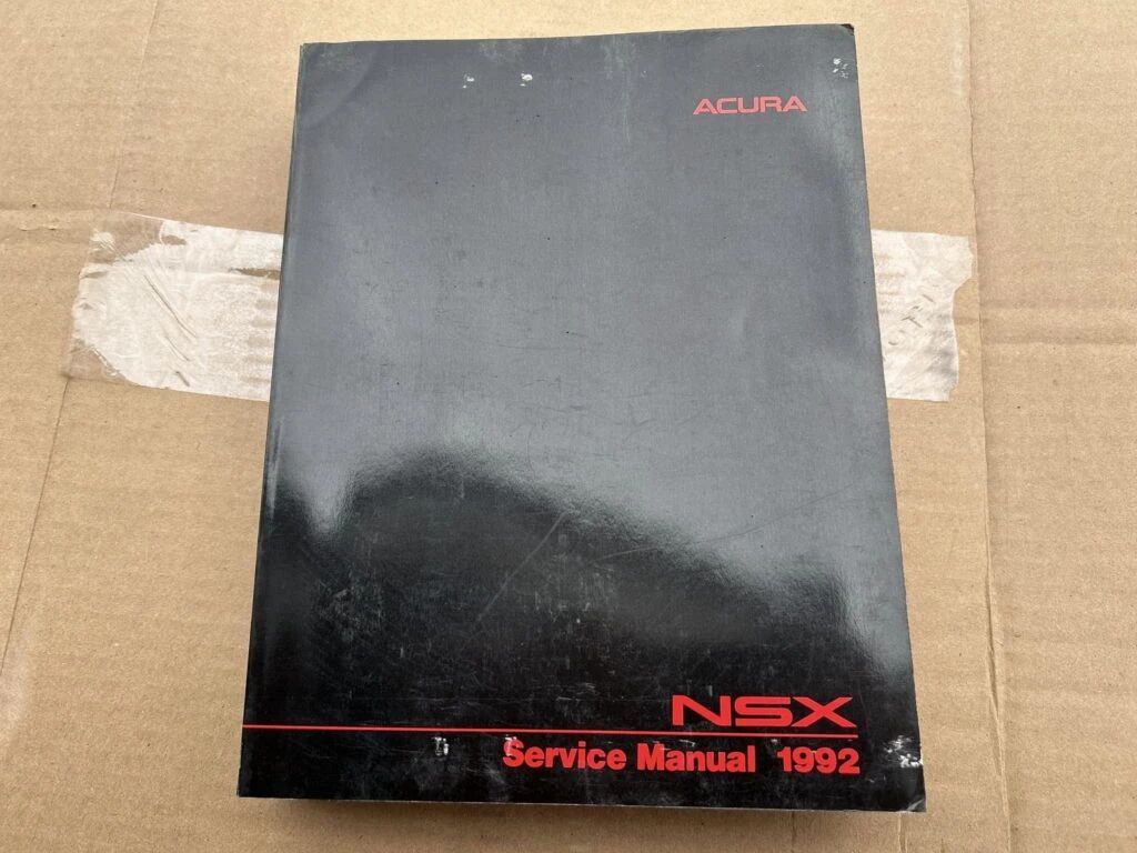 心里有阴影不敢开了？1992年的讴歌NSX 在车库里被遗忘了30年
