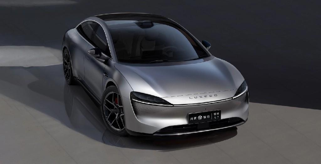 新款智界S7上市：智能化纯电轿车的新标杆