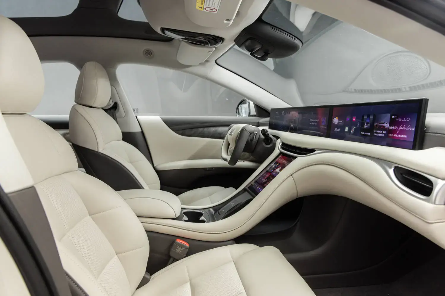 智己L6电动汽车即将上市：优雅设计，智能配置