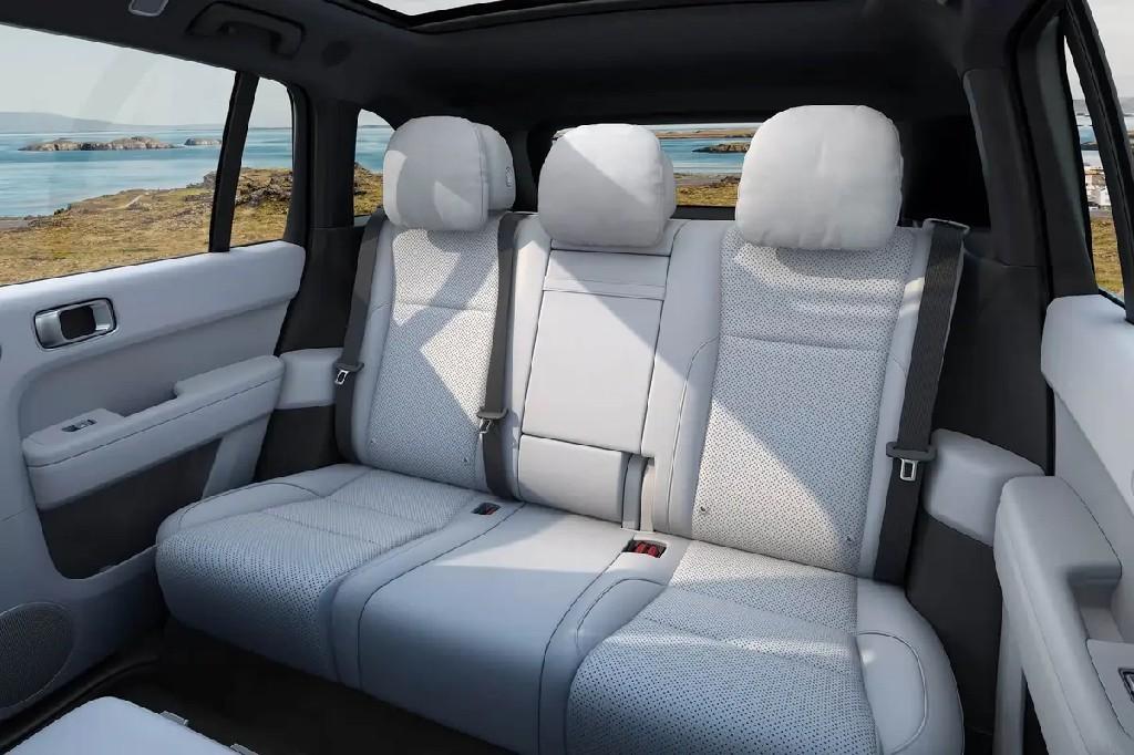 理想L6正式上市：中大型豪华SUV的新选择