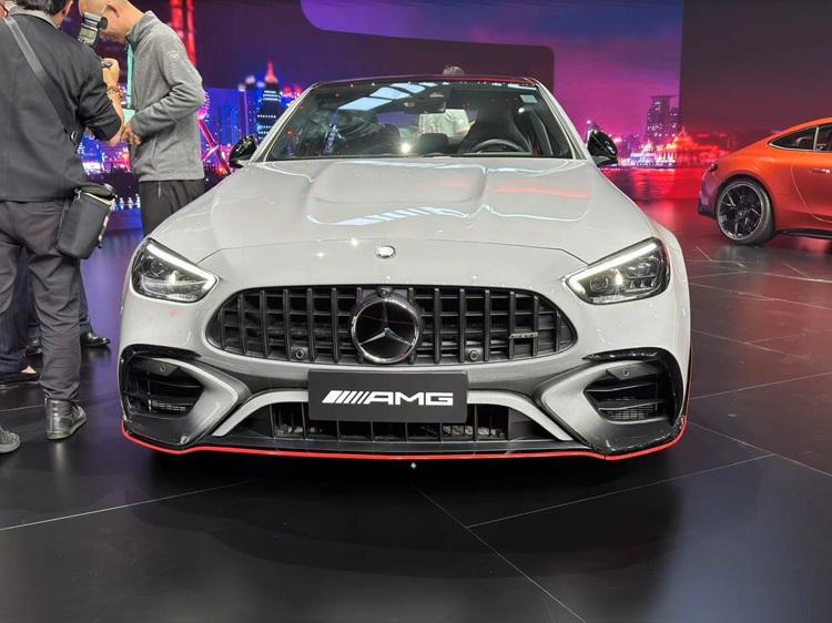 AMG C63使用2.0T發(fā)動(dòng)機(jī)！ 119.18萬元起，你會(huì)買單嗎？