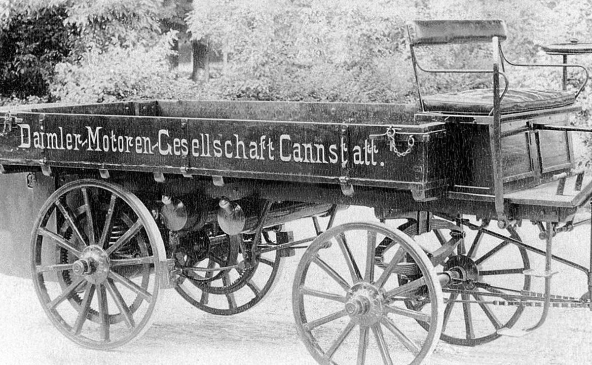细说历史上的第一辆卡车】 在工业革命的鼎盛时期