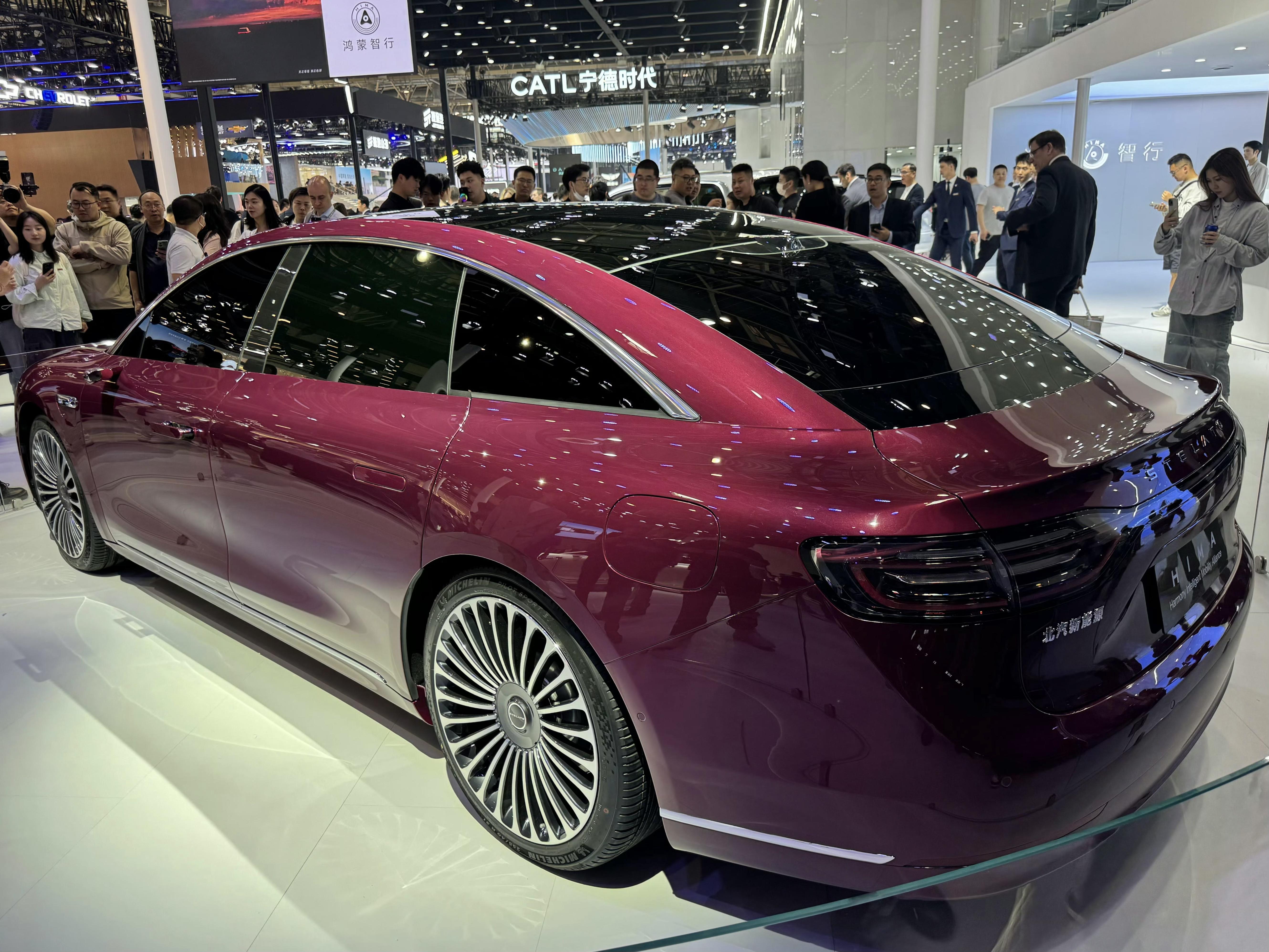 北京车展：享界S9发布，行政豪华轿车，ET7危险了？