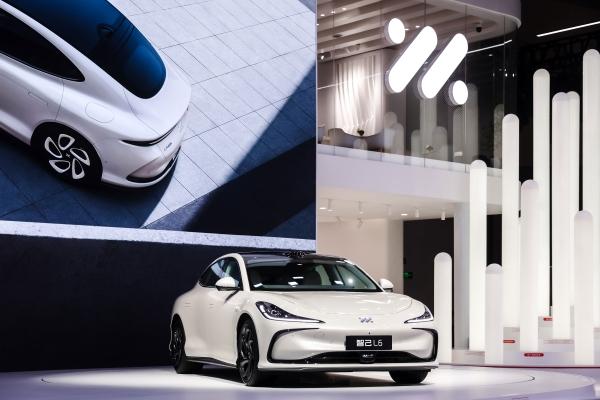 2024北京车展，智己L6全系搭载“智能生态驾舱系统”IMOS 3.0