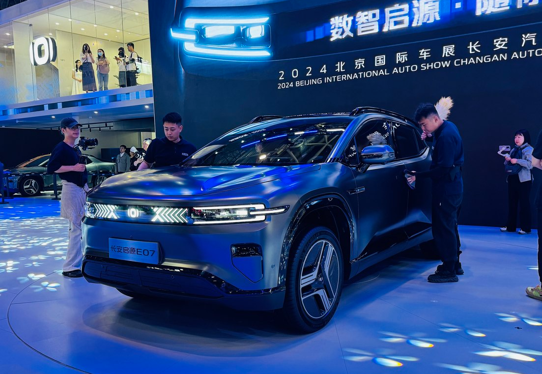 北京车展自主新能源亮点多，启源E07、传祺E9和深蓝汽车值得关注