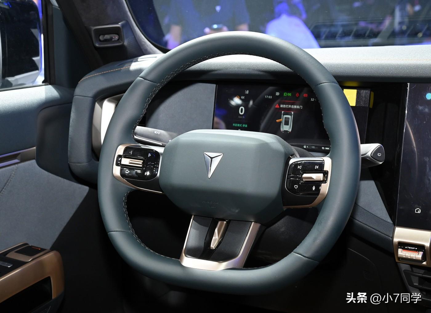 深蓝G318亮相2024北京车展，搭载1.5T增程系统，5月份开启预定
