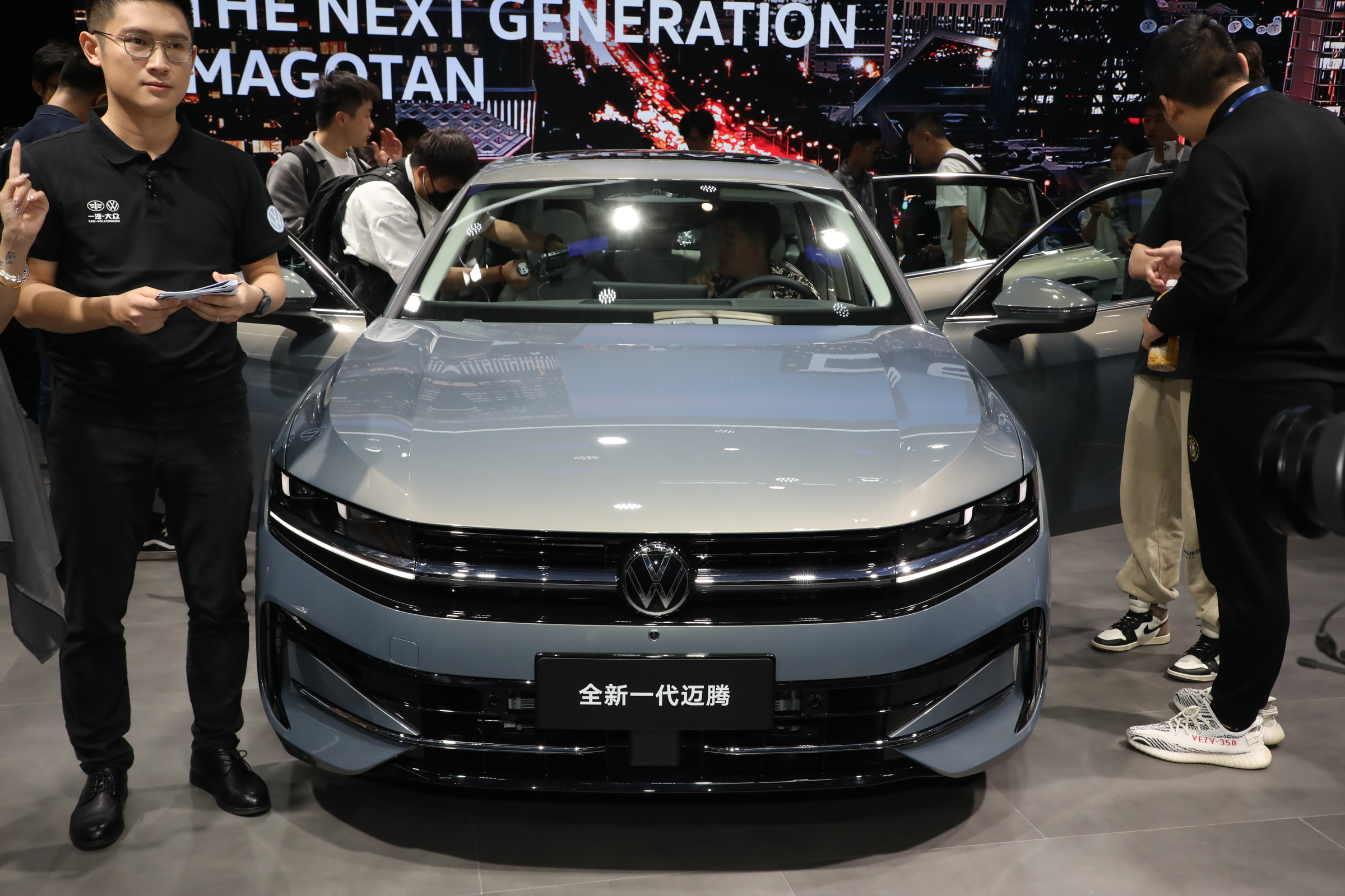 2024北京车展：全新一代迈腾首发亮相，将搭载大疆智驾系统
