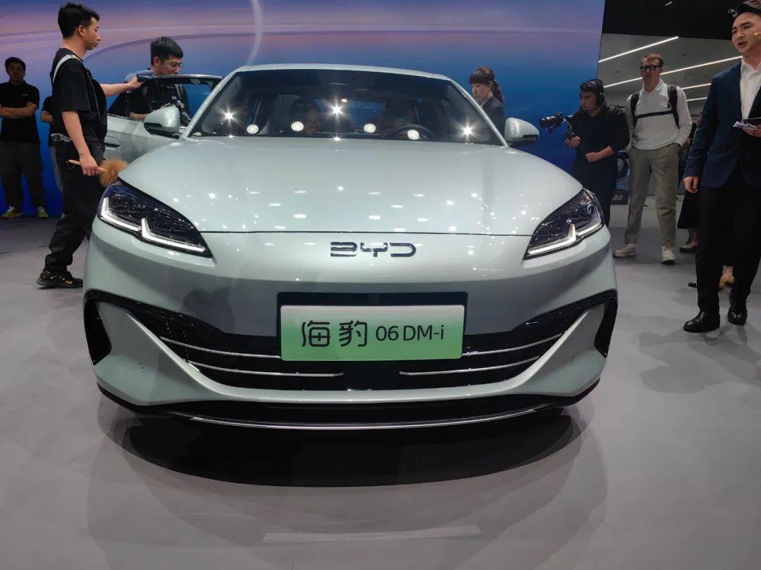 2024北京车展：比亚迪海豹06 DM-i，更大更动感还更省油！
