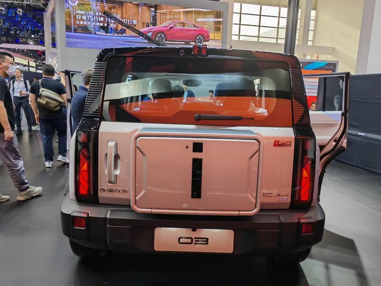 新能源方盒子硬派SUV再添新丁！iCAR 03与03T亮相北京车展