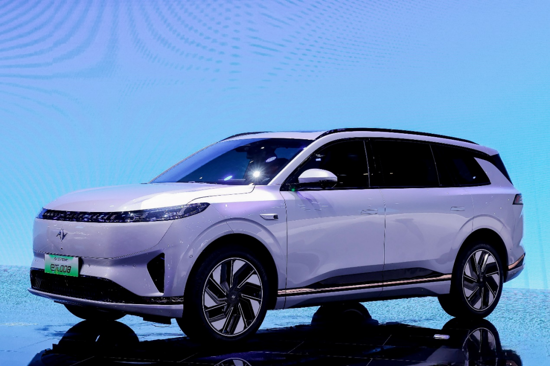 2024北京车展丨家庭智能大型SUV 东风奕派eπ008开启预售20万元起