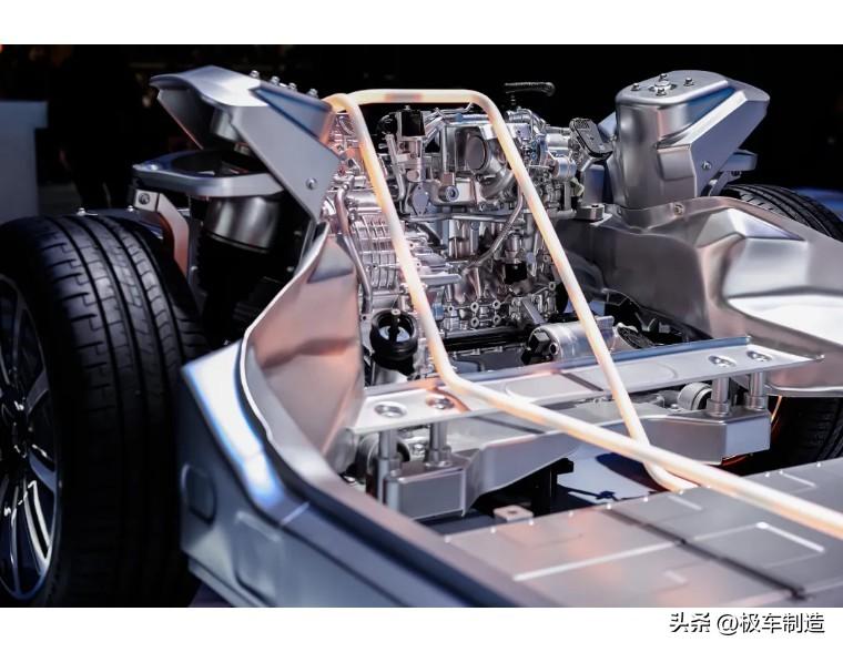 赛力斯汽车亮相北京车展，创新魔方平台引领智电新纪元