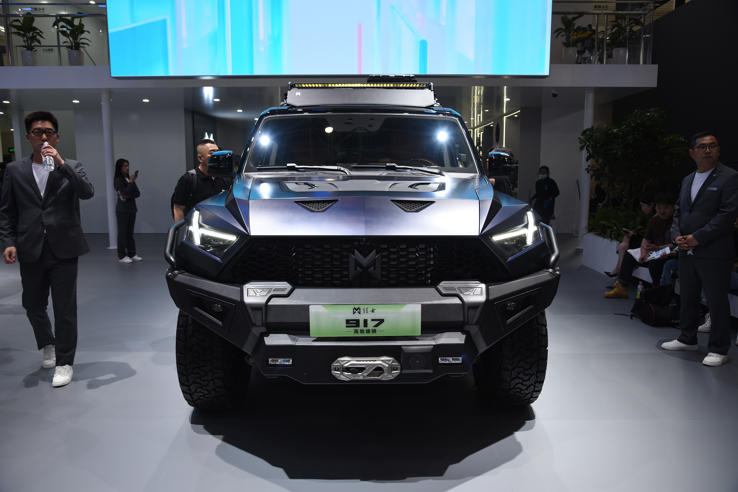 北京車展實拍:威猛外觀,車頂承重150公斤,前后雙叉臂