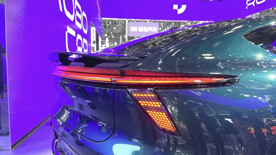 马自达EZ-6惹争议，五菱星光上市，3款有“话题”的新能源轿车