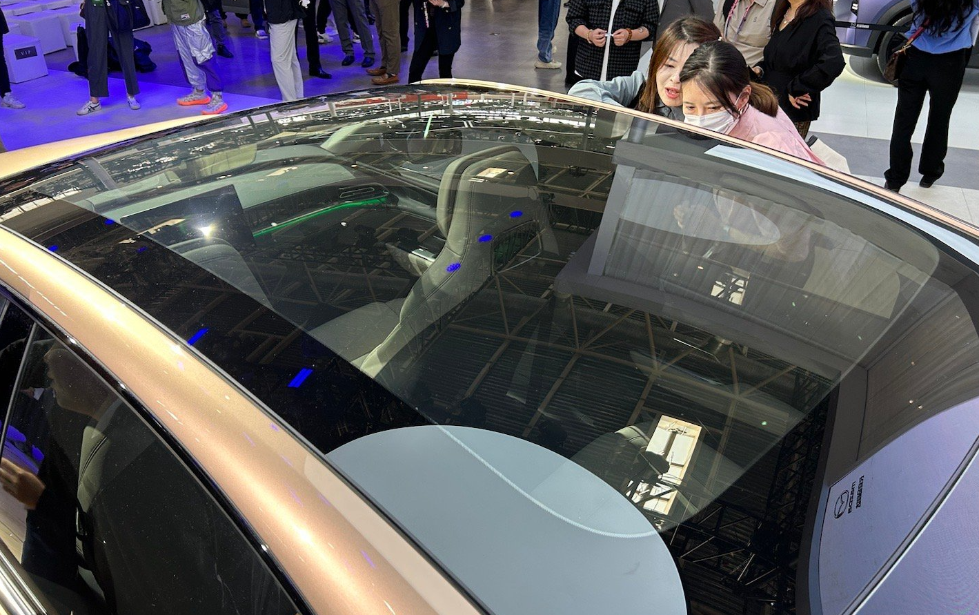 拥有纯电、增程等多种动力搭配，全新马自达EZ-6亮相北京车展