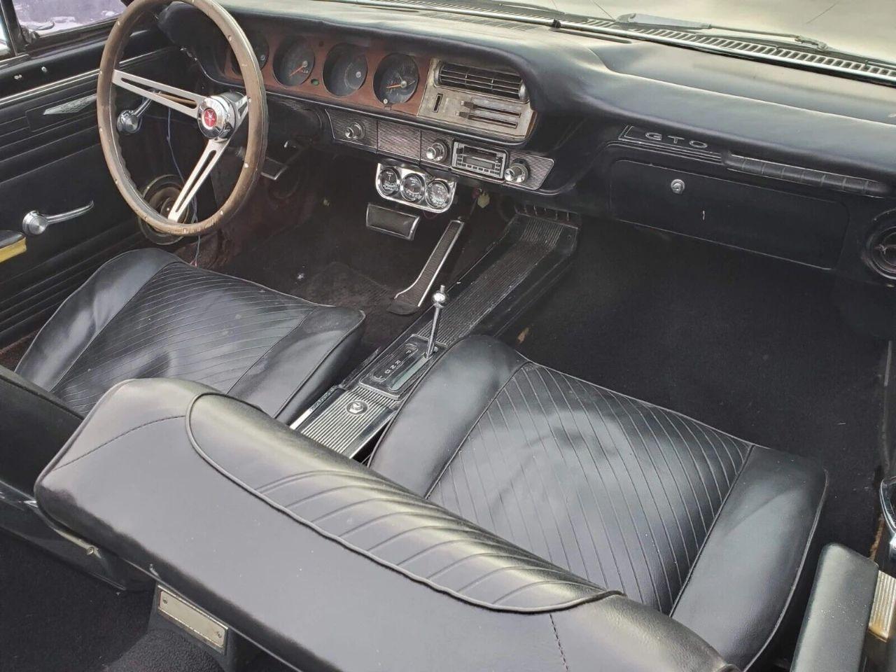谷仓发现！被遗忘20年的1965年庞蒂亚克 GTO敞篷跑车