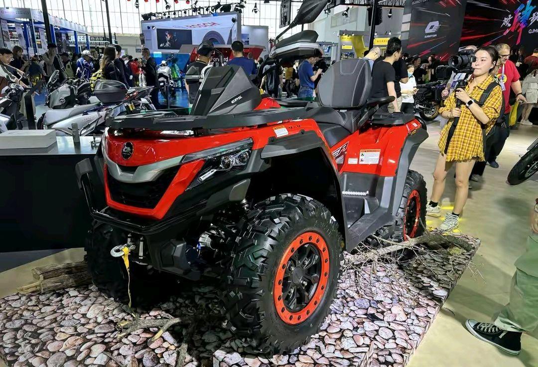 QJMOTOR ATV1000全地形车上市，售价69999元，定位于全地形车