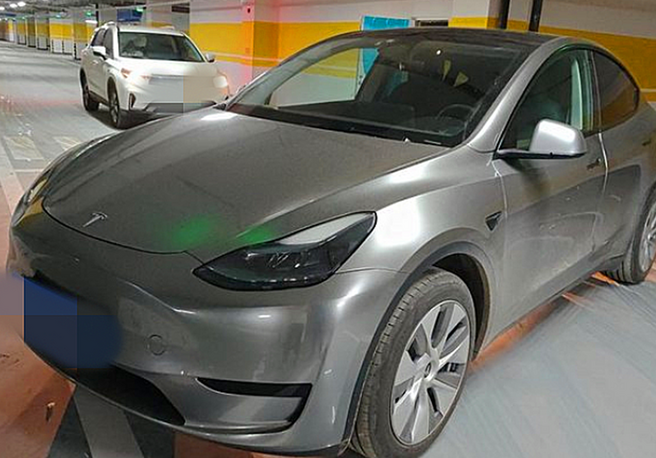 一辆特斯拉MODEL 3，一个关于我们的故事