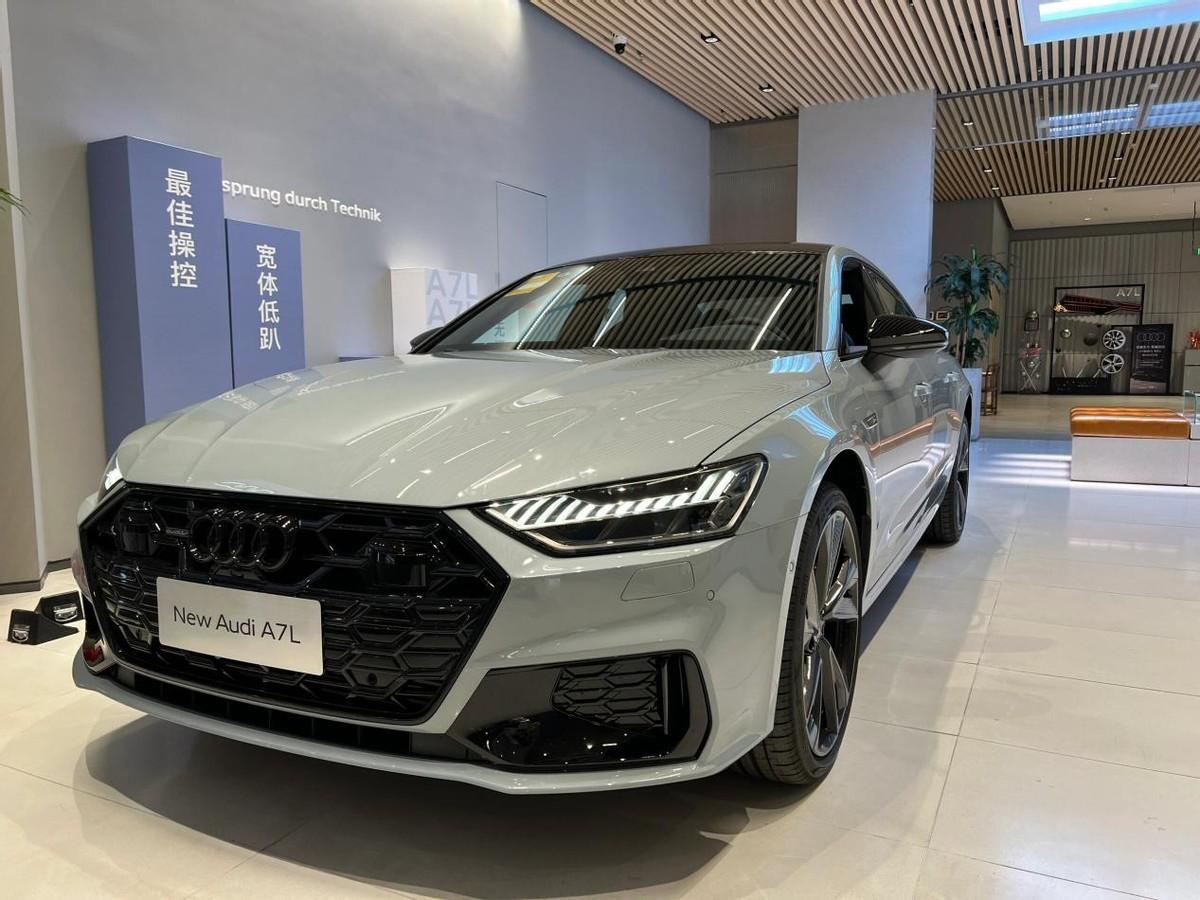 探店新上汽奧迪A7L，無框車門+3.0T，豪華性能新標桿