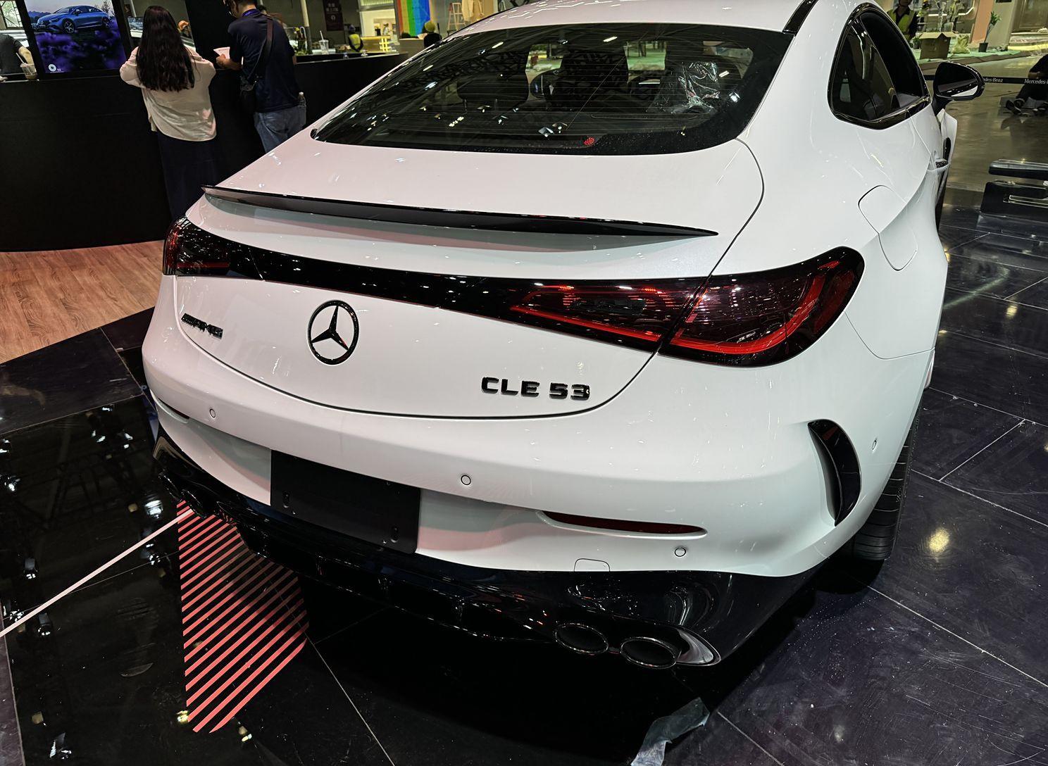 全新AMG CLE 53上市，4.2秒破百+四驅(qū)+后輪轉(zhuǎn)向，售價(jià)71.88萬元